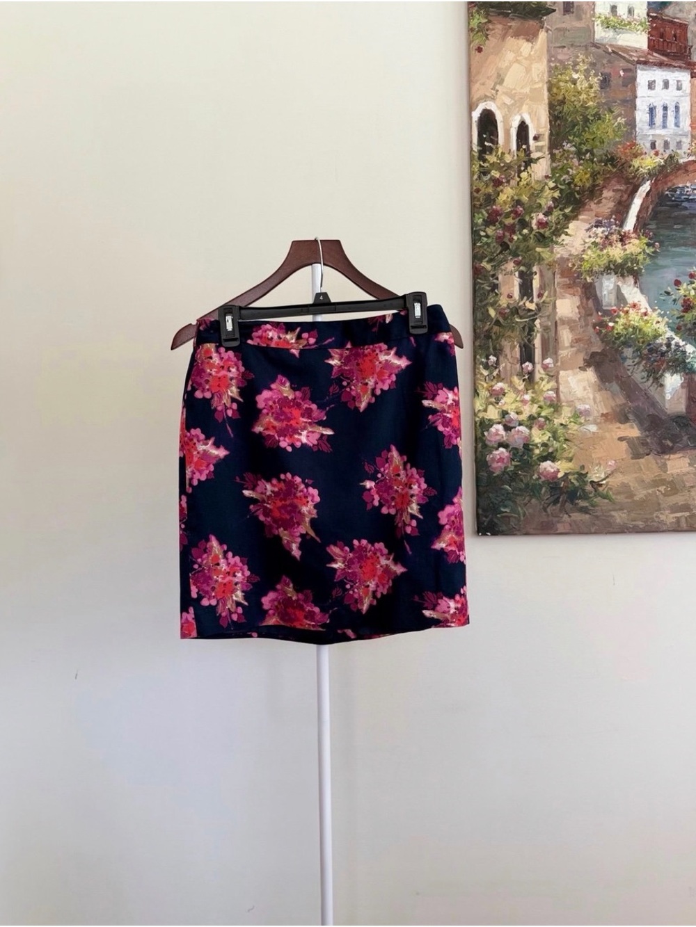 LOFT Navy Floral Pencil Skirt Pink Purple Print Women’s Size 4